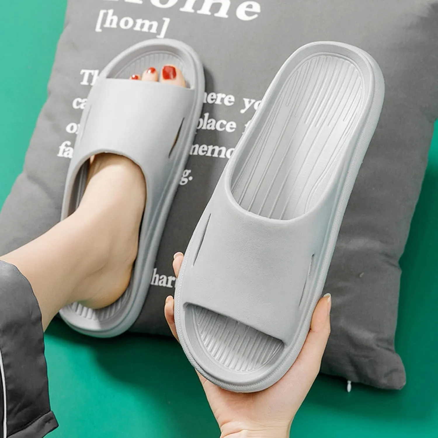 Bathroom Slippers Women's Slides Shower Slippers Shower Shoes Women Water Sandals Men Shoes for Living Room Pool Beach Spa Public Showers