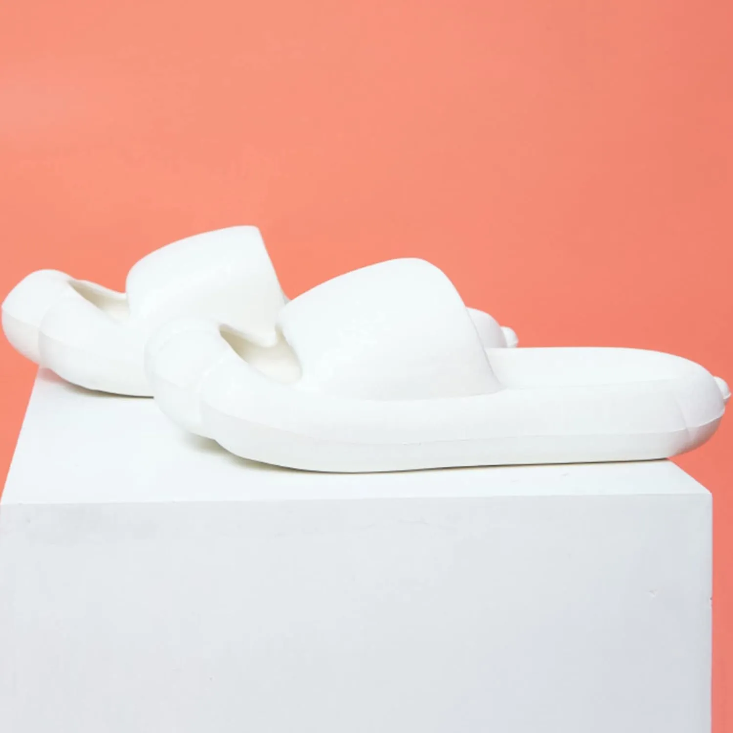 Cloud Slippers for Men Shower Shoes Women Mens Slippers Womens Slides Indoor Outdoor Public Comfortable
