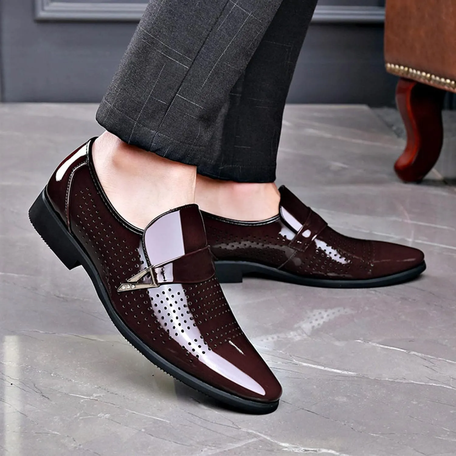 Dress Shoes for Men Wide Toe Box Classic Style Men Leather Shoes Metal Buckle Shoes Diamond Cutout Breathable Business Casual Pointed Toe Leather Shoes Business Casual Shoes Men Laceless
