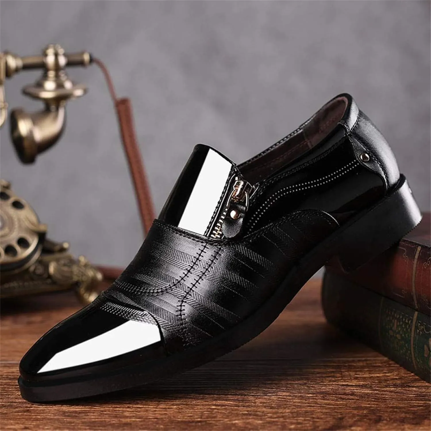 Formal Dress Shoes for Men Fashion Classic Patent Leather Pointed-Toe Tuxedo Shoes Zipper Pull-on Business Office Wedding Oxfords Shoes