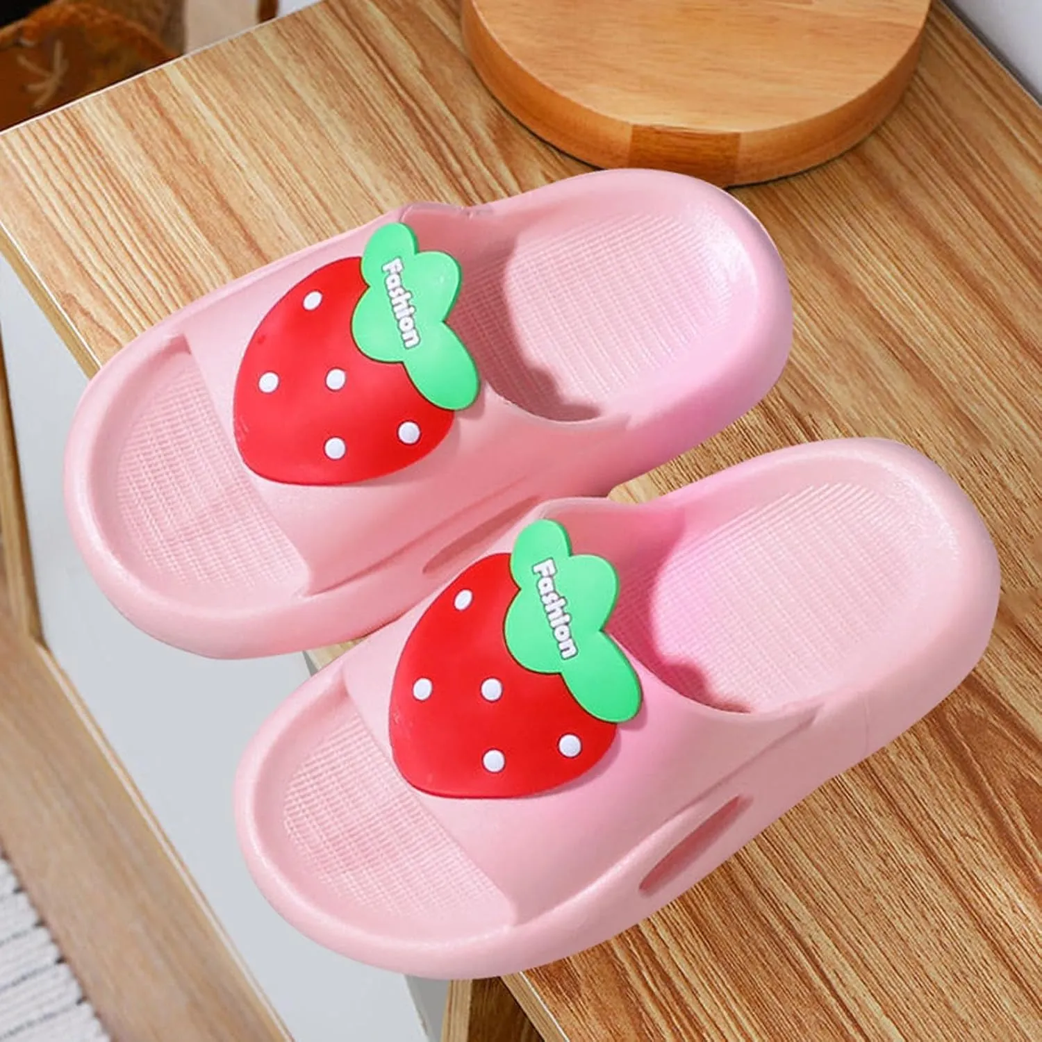 Kid Girl Straberry Bath Slippers Water Shoes Summer No Slip Soft Sole Slides Sandals Sweet Pattern Flip Flops