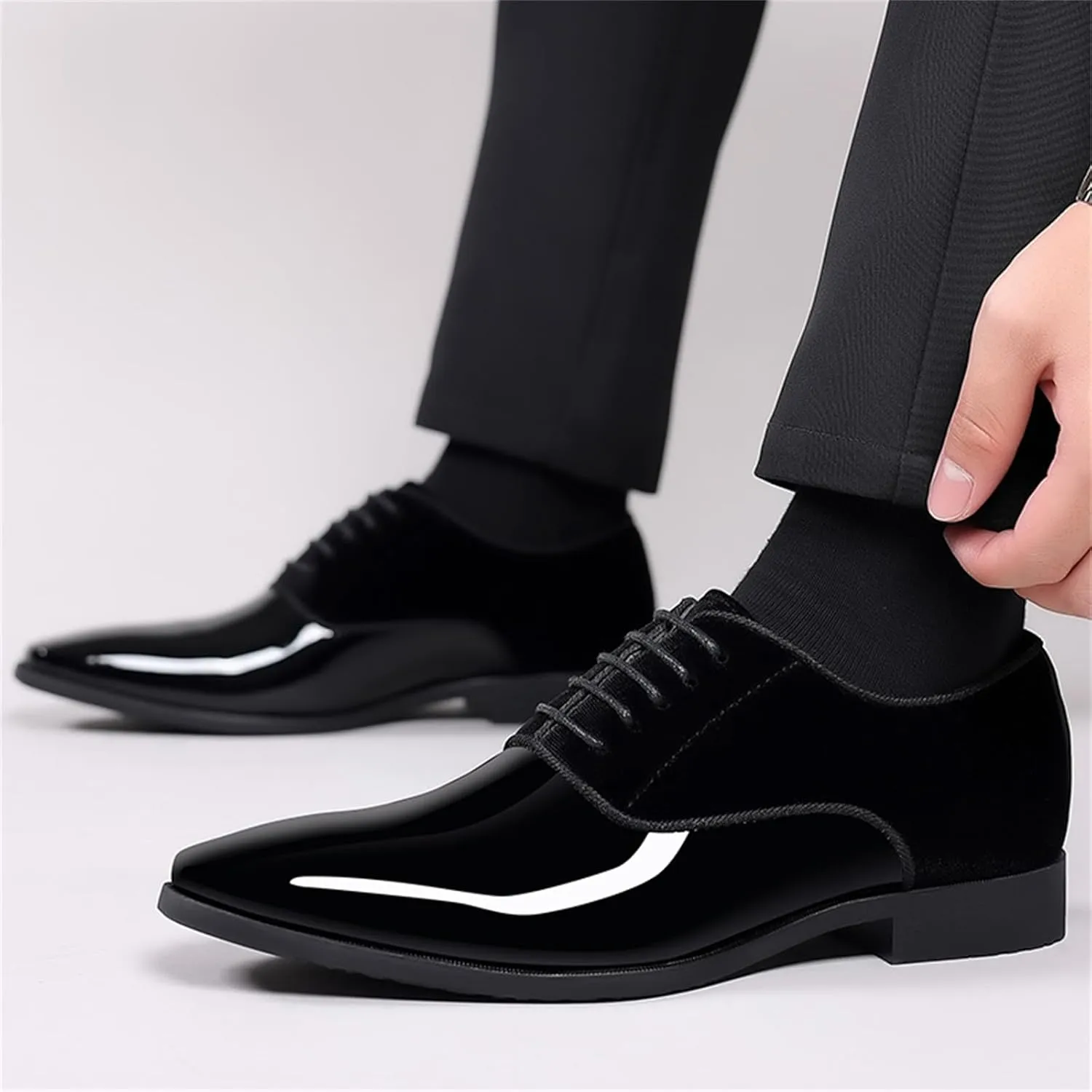 Men High Gloss Oxfords Shoes Pointed-Toe Lace-up Patent Leather Wedding Shoes Suit Business Formal Tuxedo Dress Shoes