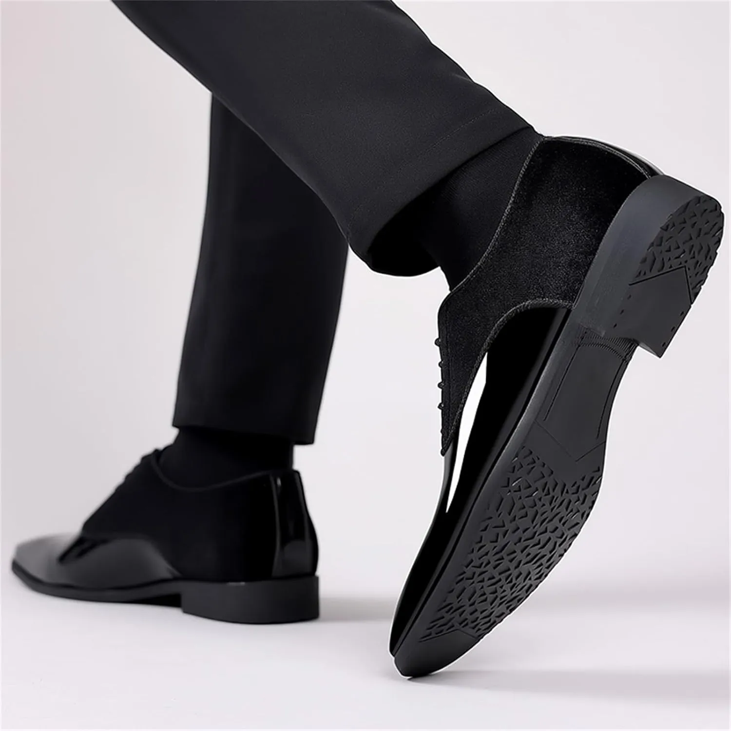 Men High Gloss Oxfords Shoes Pointed-Toe Lace-up Patent Leather Wedding Shoes Suit Business Formal Tuxedo Dress Shoes