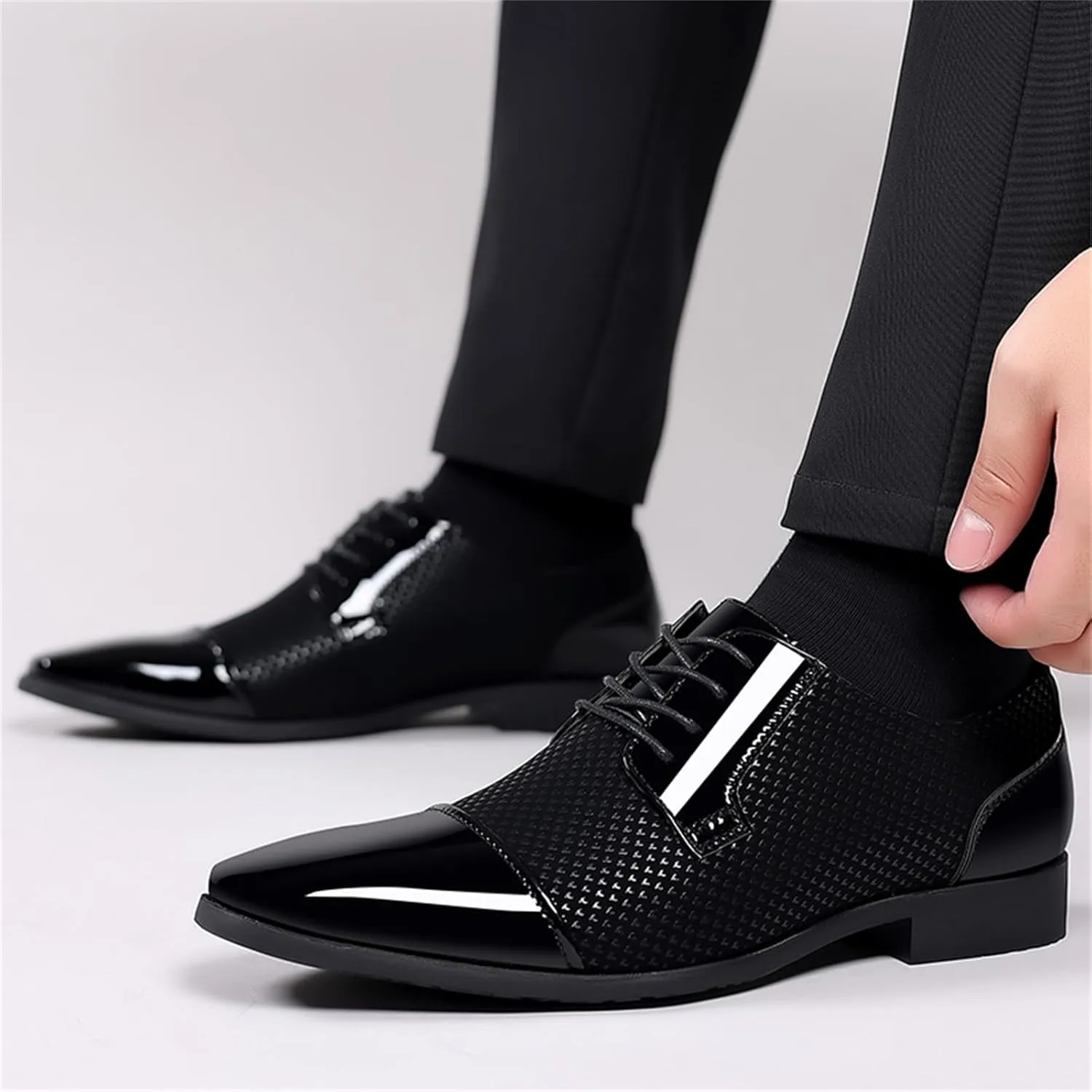 Men Patent Leather Tuxedo Shoes Cap Toe Lace-up Formal Casual Oxfords Shoes Breathable Business Wedding Dress Shoes Black