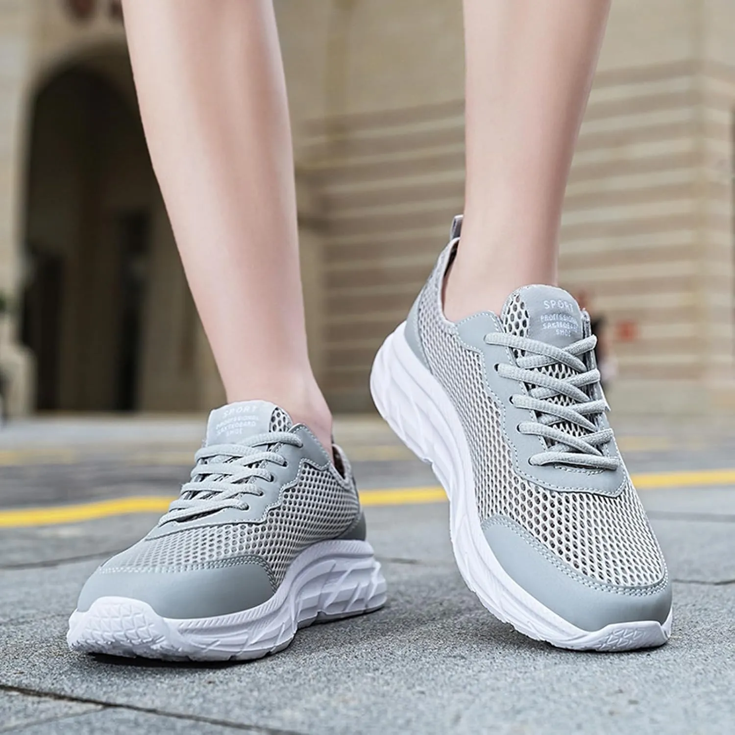 Men Sports Shoes Fashion New Pattern Simple Solid Flat Bottom Comfortable Mesh Breathable Lace Up Casual Sneaker Men Men's Sp