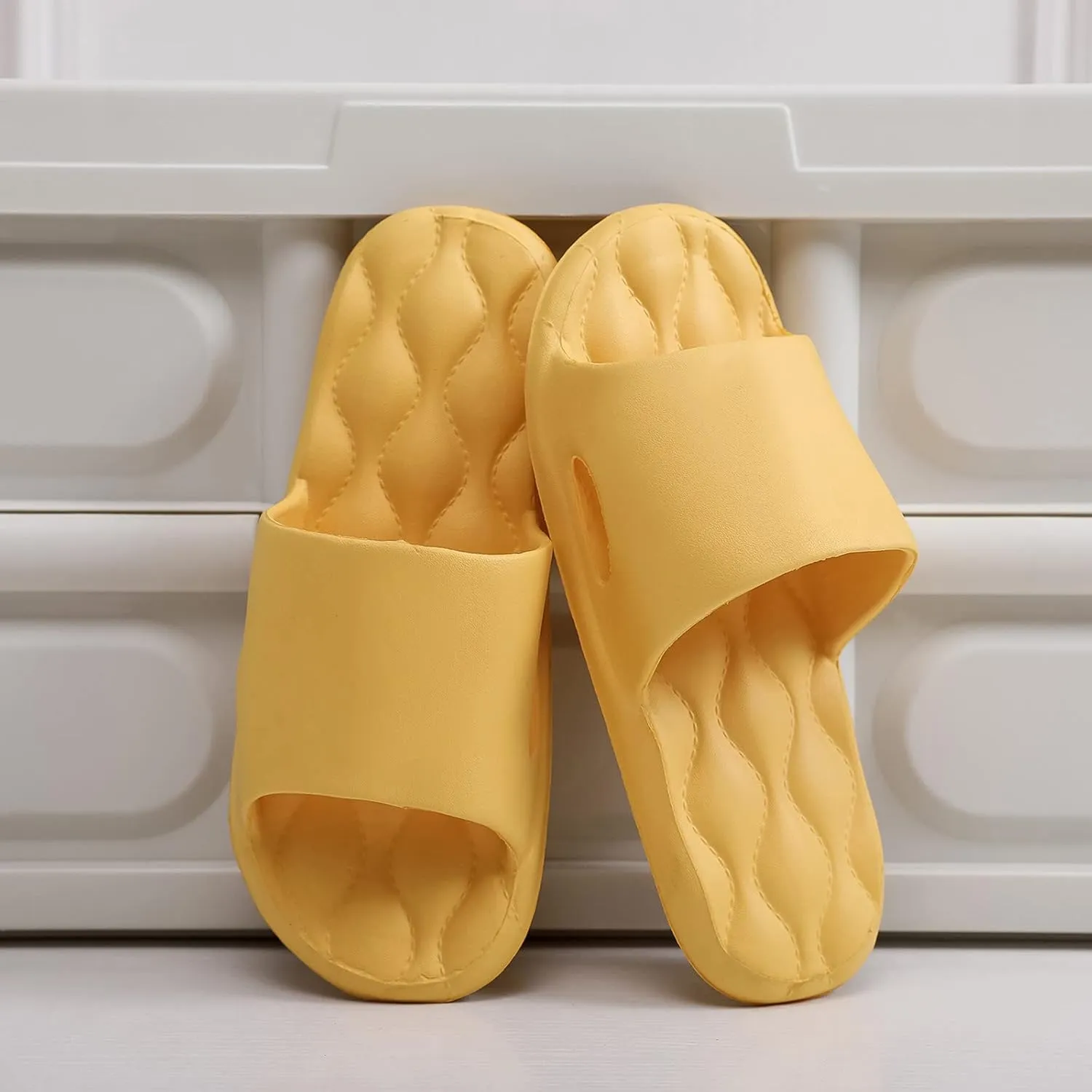 Mens Slippers Shower Shoes Women Bathroom Slippers Men Womens Slides Drainage Hole Soft Sole Indoor