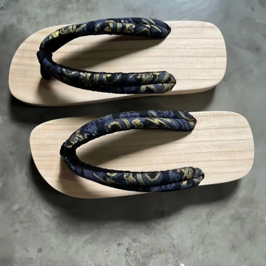 Non-Slip Couple Japanese Sandal Clog Wooden Clogs Women Kamado Summer Cosplay Shoes Geta Slippers