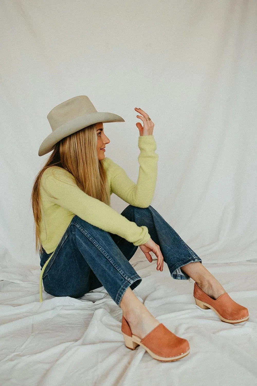 Sandgrens Handmade Swedish High Heel Wood Closed-Back Clogs for Women | Brett