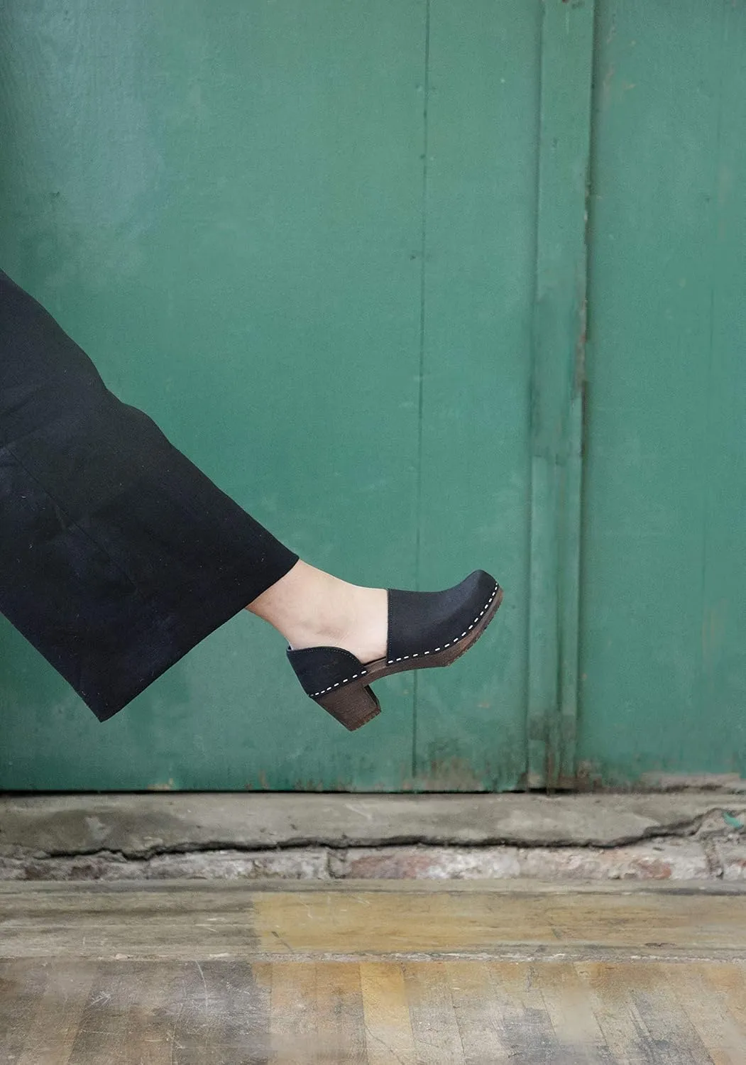 Sandgrens Handmade Swedish High Heel Wood Closed-Back Clogs for Women | Brett