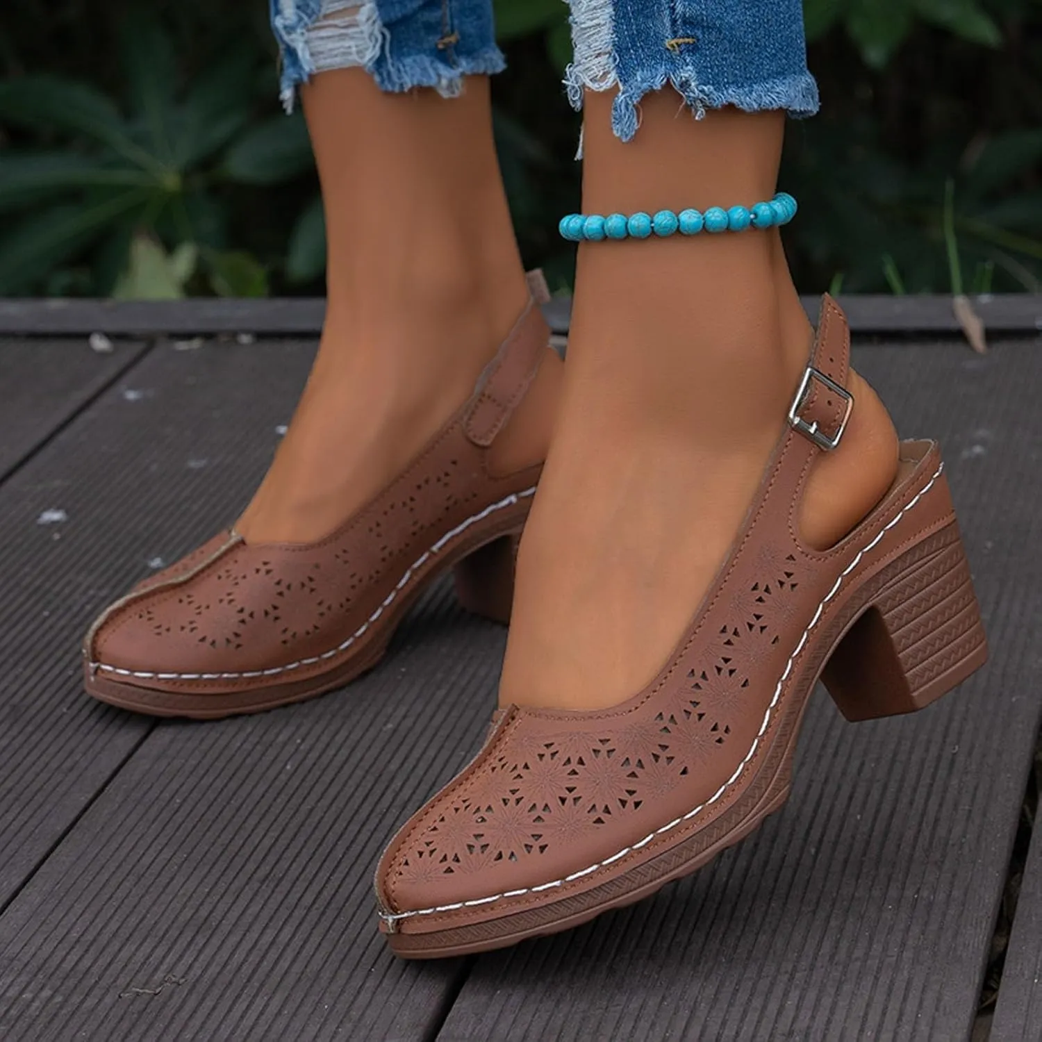 Women's Closed Round Toe Hollow Out Vamp Ankle Strap Buckle Low Block Chunky Heels Sandals Heel Bohemian Beach Shoes Heeled Retro Roman Arch Support Cut-Out Comfortable Slip On Mule Clogs