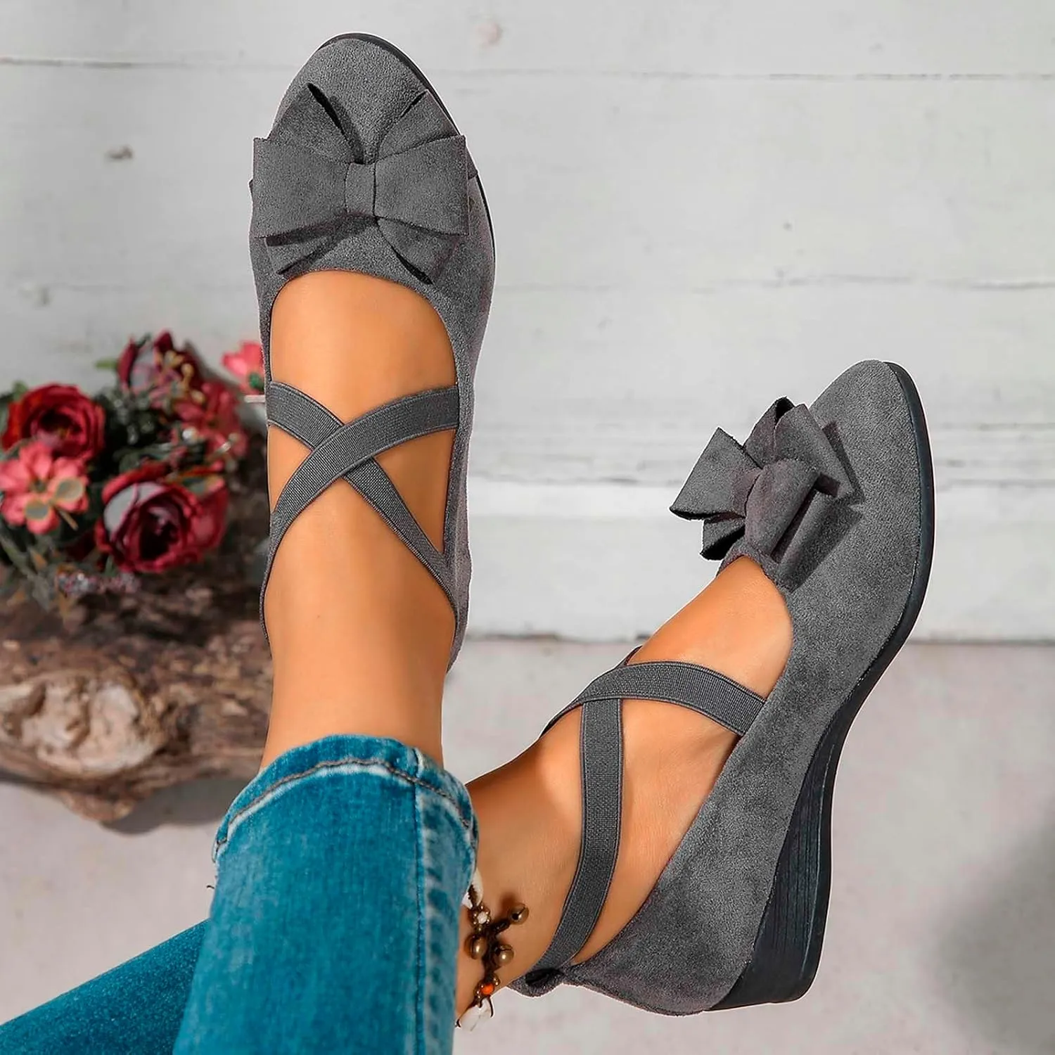Women's Comfortable Suede Casual Shoes Low Heel Elastic Strap Slip-On Walking Footwear for Daily Wear and Outings