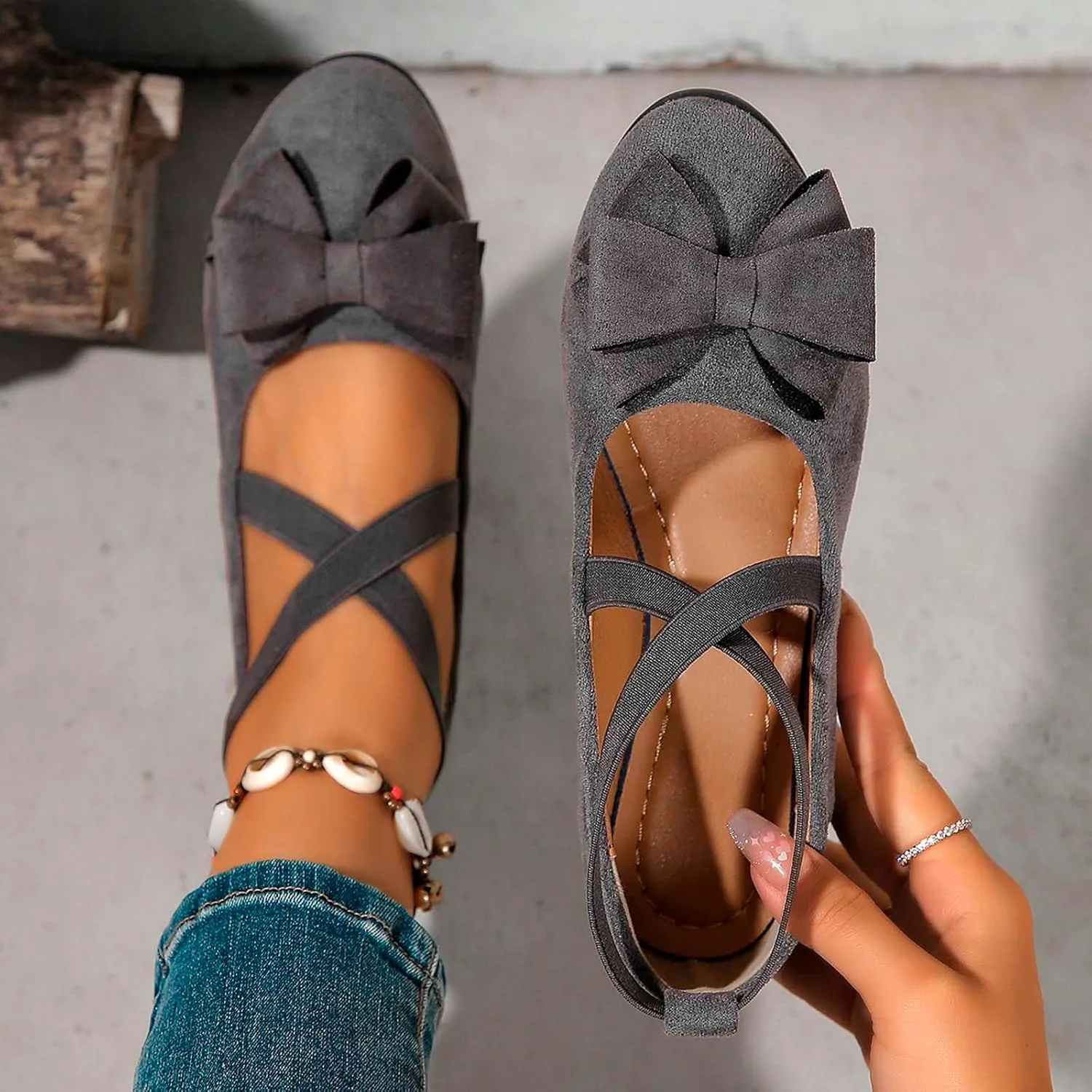 Women's Comfortable Suede Casual Shoes Low Heel Elastic Strap Slip-On Walking Footwear for Daily Wear and Outings