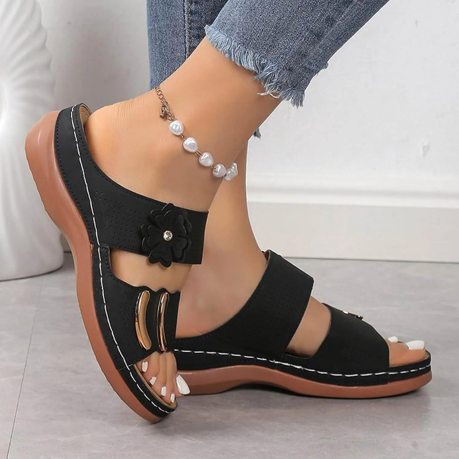 Women's Cushioned Slip-On Slide Sandal Comfort Lightweight Platform Slides Sandal Versatile Sandals for Women