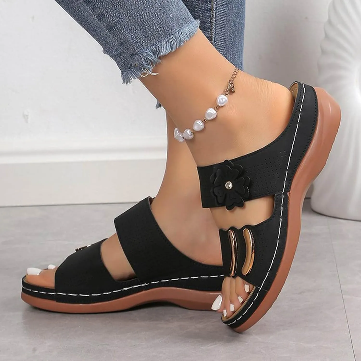 Women's Cushioned Slip-On Slide Sandal Comfort Lightweight Platform Slides Sandal Versatile Sandals for Women