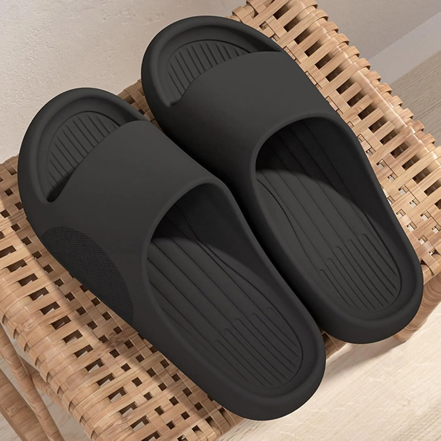 Women's Flat Slippers Non Slip House Slippers Indoor Outdoor Memory Foam Slides Shower Shoes for Women