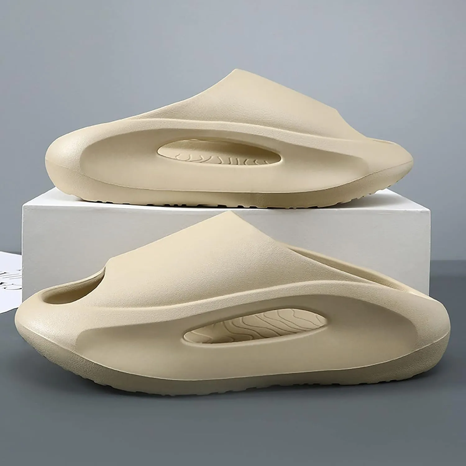 Women's Slides Dry Quickly Lightweight Bath Slippers Beach Non Slip Sandals Women's Breathable Casual Sandals